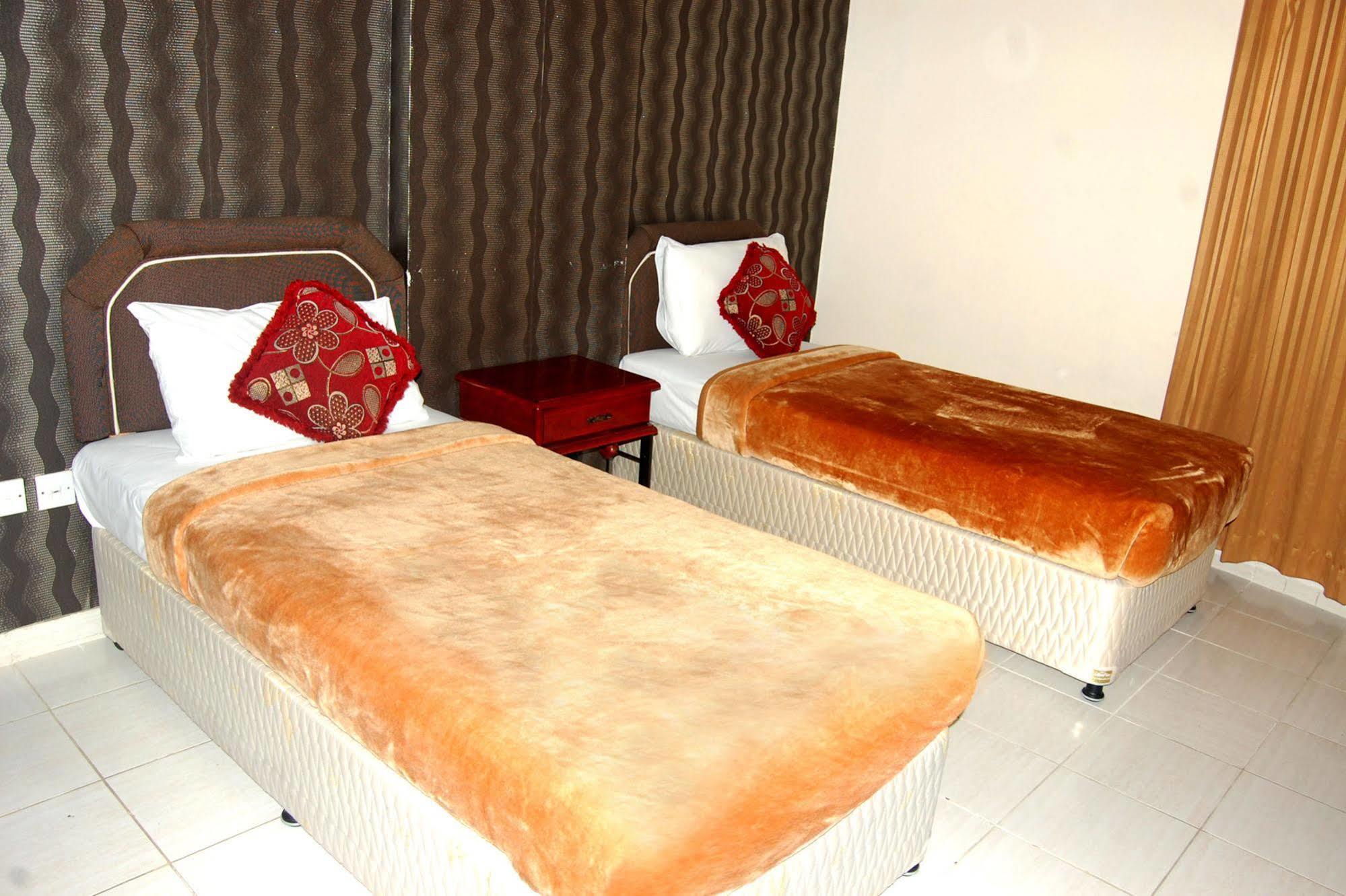Al Ferdous Hotel Apartments Schardscha Exterior foto