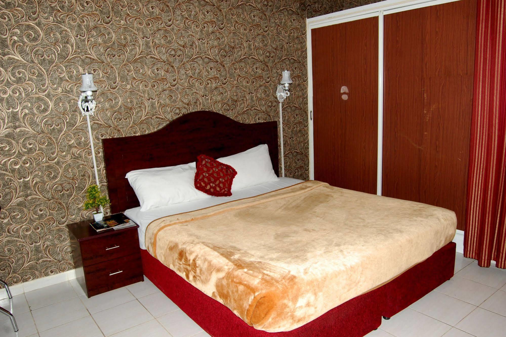 Al Ferdous Hotel Apartments Schardscha Exterior foto
